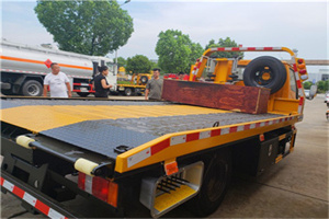 吴中区附近拖车电话号码服务